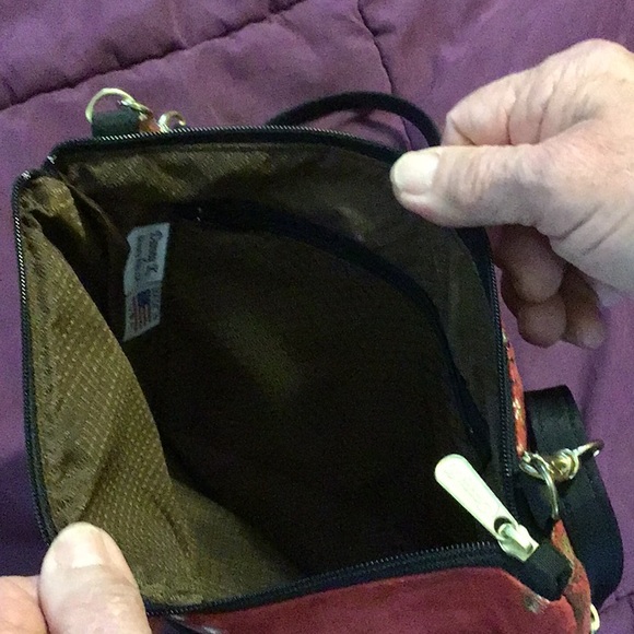 DANNY K BAGS bucket bag CrossBody strap  Made in USA  10"x10" x2"  red & black - Picture 3 of 6